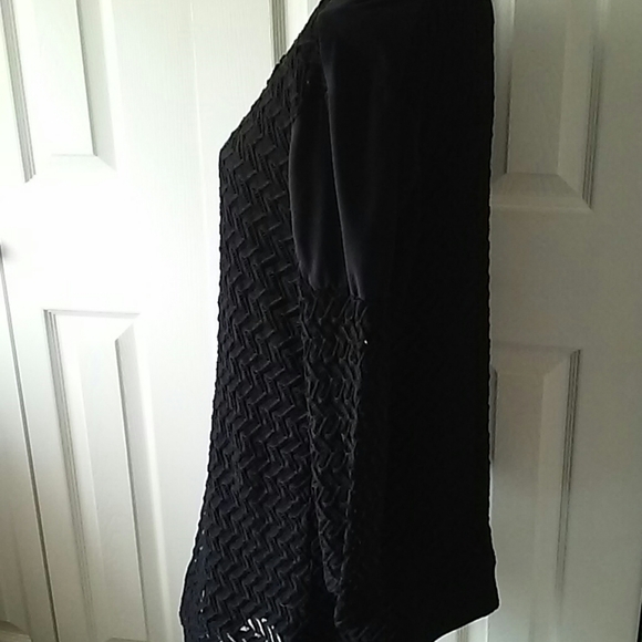 Black tunic-2 layers - Picture 5 of 8